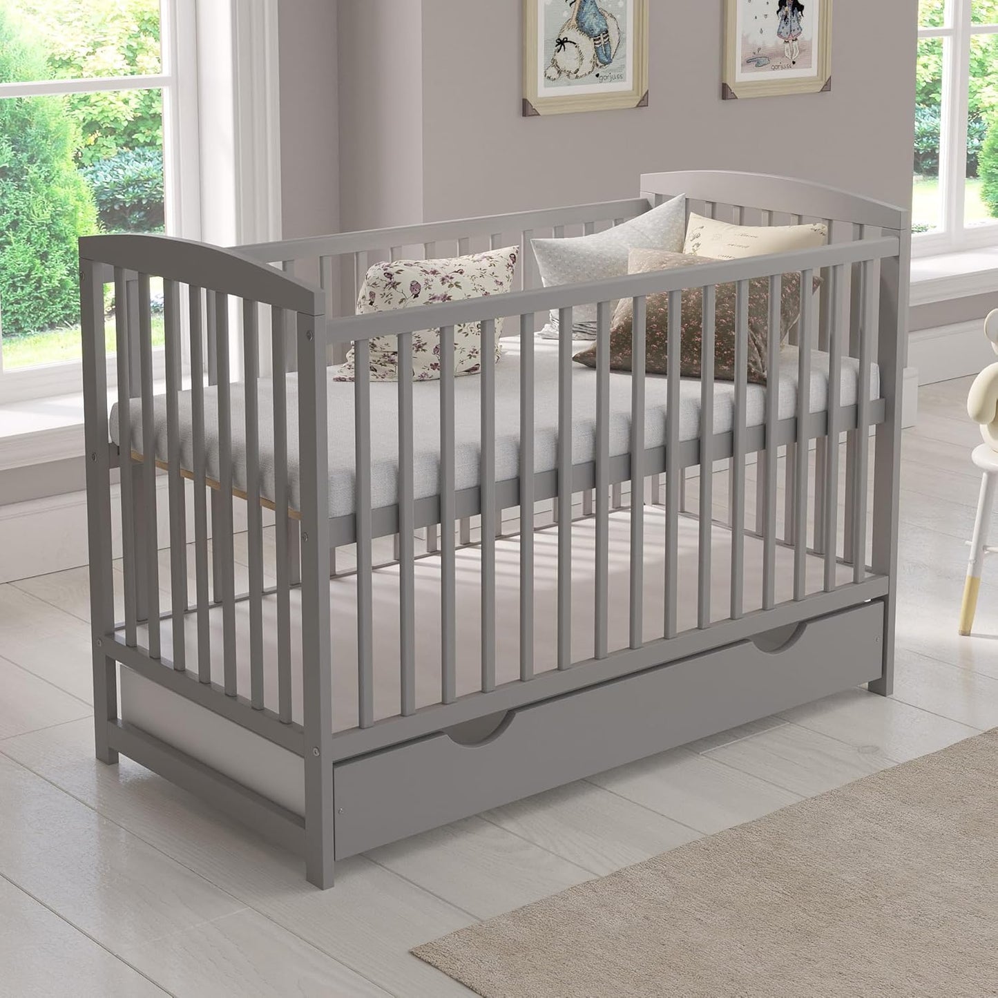 Love For Sleep Babybett 120x60 mit Matratze & Schublade, Höhenverstellbares Kinderbett aus Kiefernholz